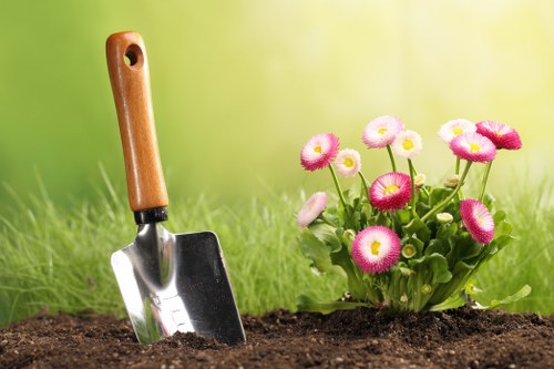 Seasonal hedge maintenance for urban greenery in Blackwall